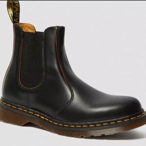 Dr. Martens 2976 Made in England Chelsea Boots Black